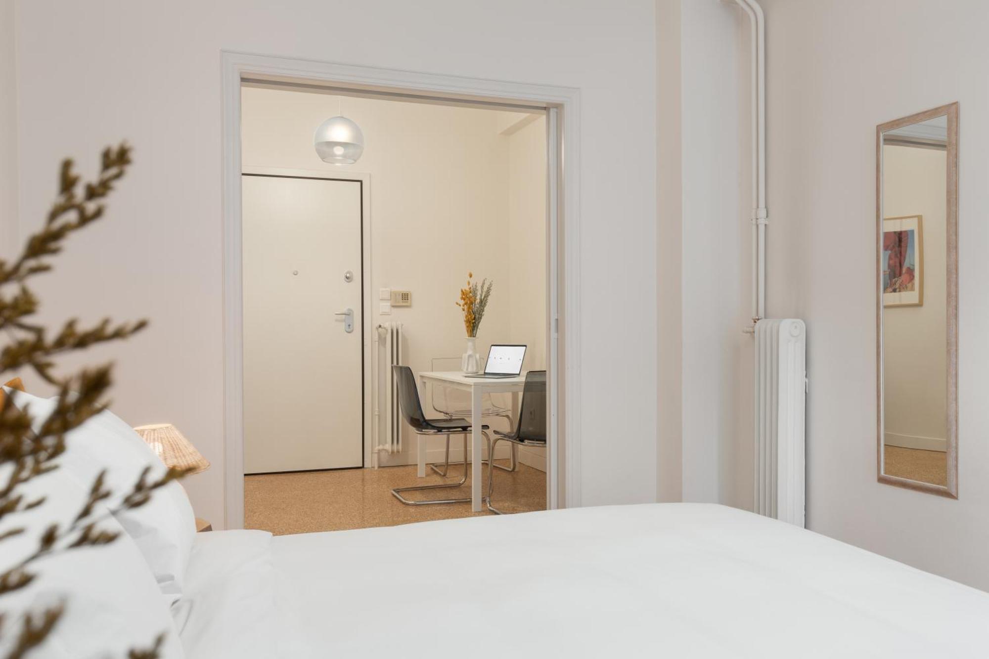 Peaceful Apartment In Neapoli, Exarcheia เอเธนส์ ภายนอก รูปภาพ